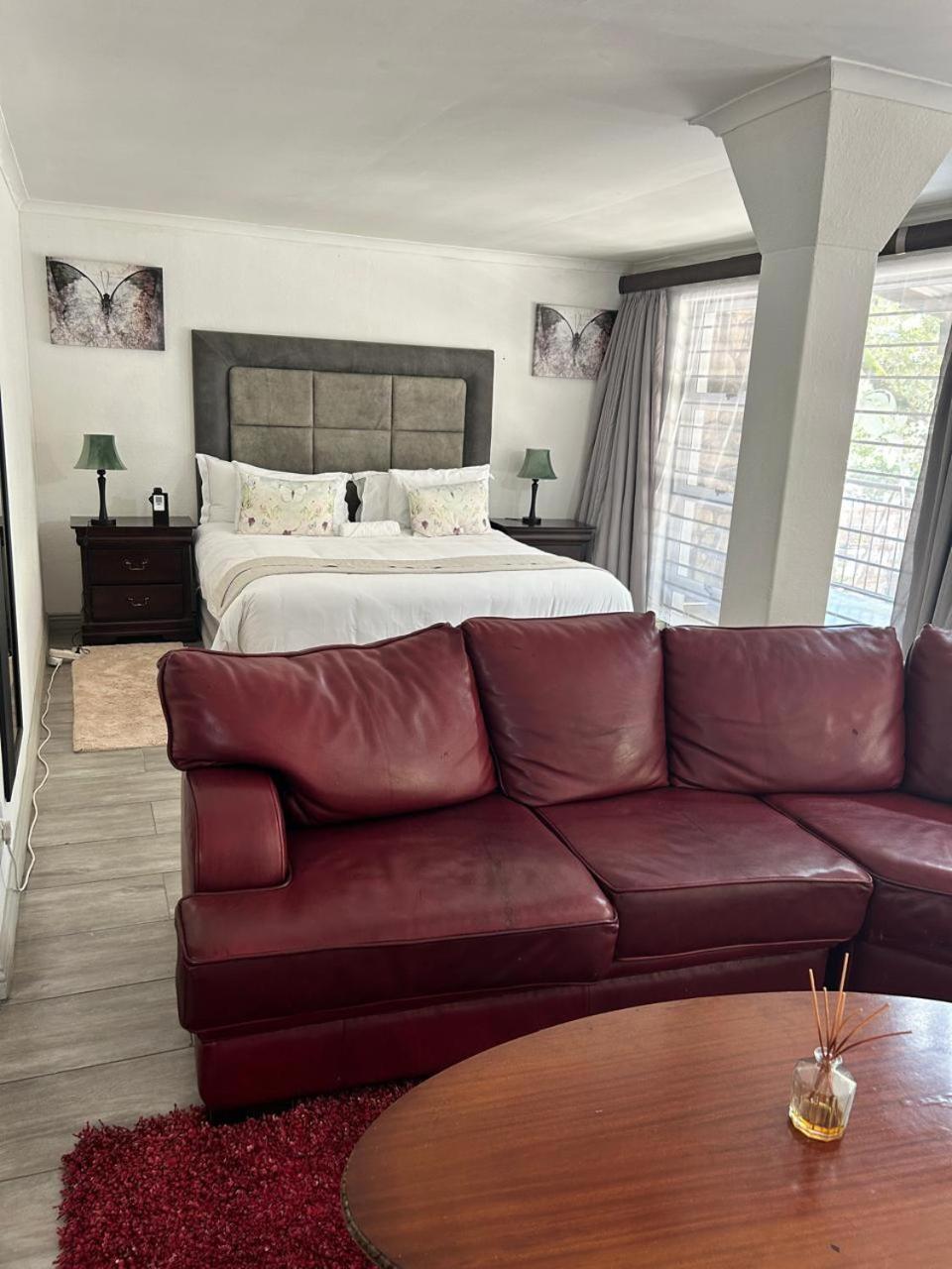 Calla Lily Guesthouse 内尔斯普雷特 外观 照片