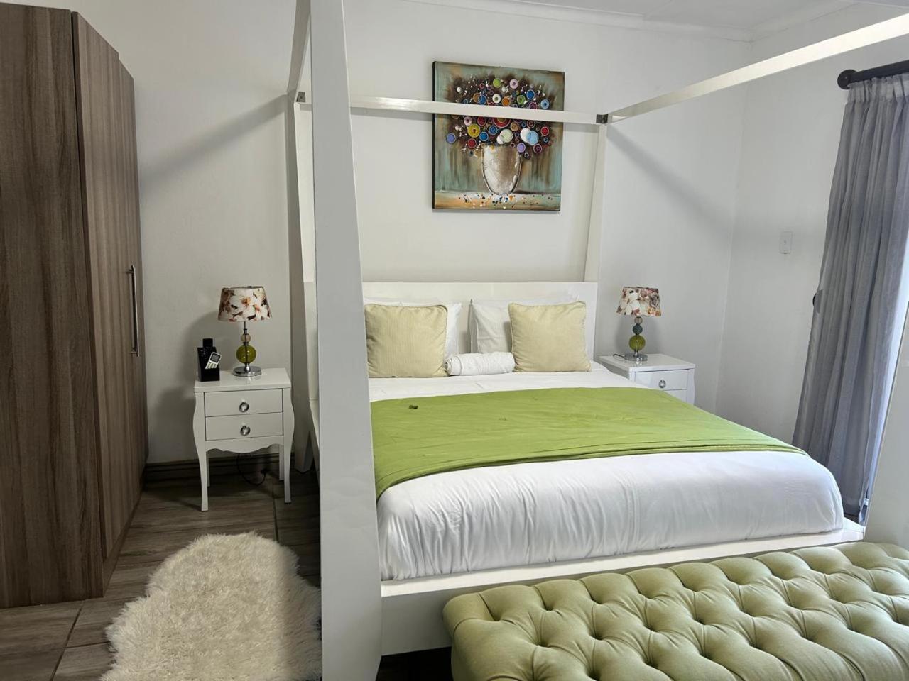 Calla Lily Guesthouse 内尔斯普雷特 外观 照片