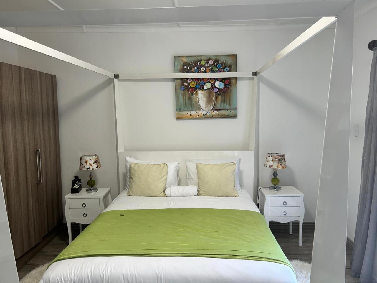 Calla Lily Guesthouse 内尔斯普雷特 外观 照片