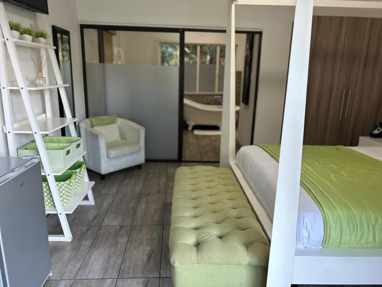 Calla Lily Guesthouse 内尔斯普雷特 外观 照片