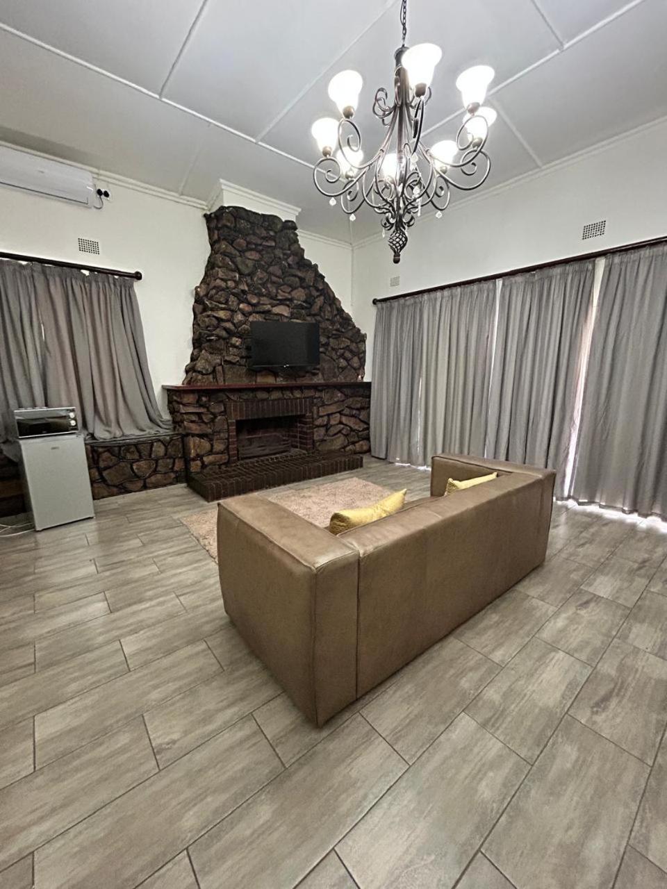 Calla Lily Guesthouse 内尔斯普雷特 外观 照片